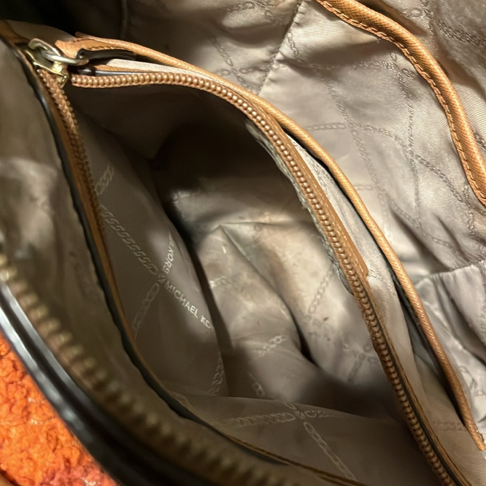 NEEDS WORK, Michael Kors Bag with Detachable Crossbody Strap and Dust Bag - Picture 11 of 15